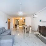 Prime Qawra With Balcony, Ac, Full Kitchen & Wifi By 360 Estates Appartement *