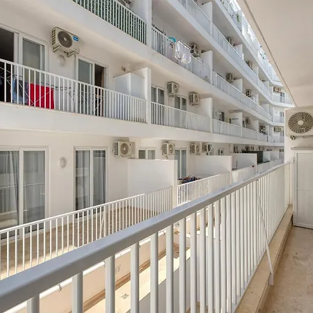 Prime Qawra With Balcony, Ac, Full Kitchen & Wifi By 360 Estates Apartment St. Paul's Bay