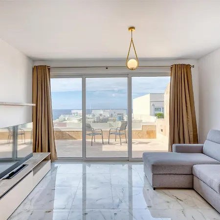 Apartment Prime Qawra With Balcony, Ac, Full Kitchen & Wifi By 360 Estates *