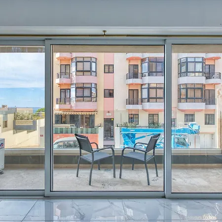 Prime Qawra With Balcony, Ac, Full Kitchen & Wifi By 360 Estates