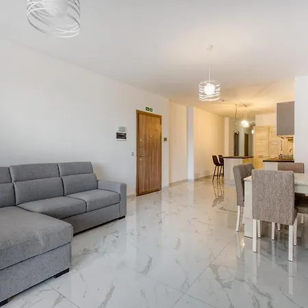 Prime Qawra With Balcony, Ac, Full Kitchen & Wifi By 360 Estates