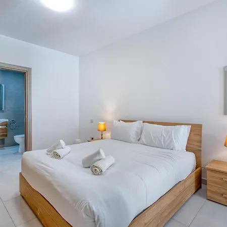 Prime Qawra With Balcony, Ac, Full Kitchen & Wifi By 360 Estates Apartman San Pawl il-Baħar