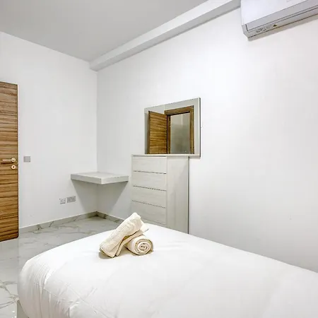 Apartman Prime Qawra With Balcony, Ac, Full Kitchen & Wifi By 360 Estates *