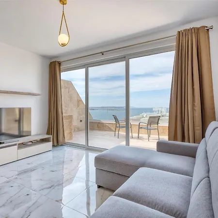 Apartment Prime Qawra With Balcony, Ac, Full Kitchen & Wifi By 360 Estates