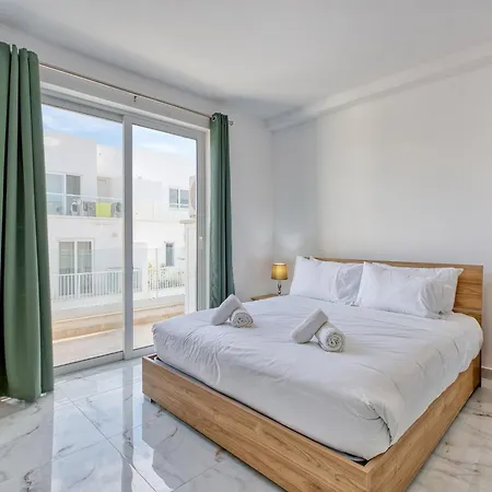 Prime Qawra With Balcony, Ac, Full Kitchen & Wifi By 360 Estates Apartment St. Paul's Bay