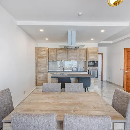Prime Qawra With Balcony, Ac, Full Kitchen & Wifi By 360 Estates Apartman San Pawl il-Baħar