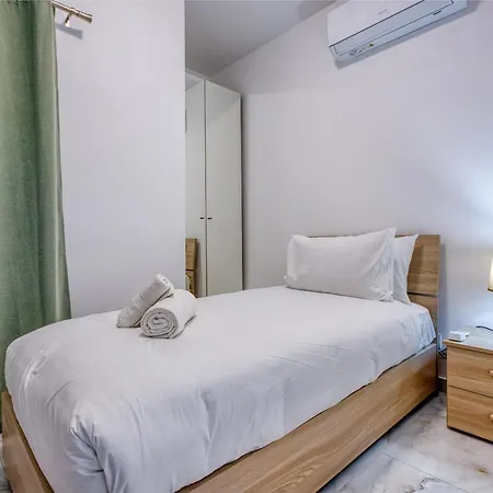 Prime Qawra With Balcony, Ac, Full Kitchen & Wifi By 360 Estates Apartment *