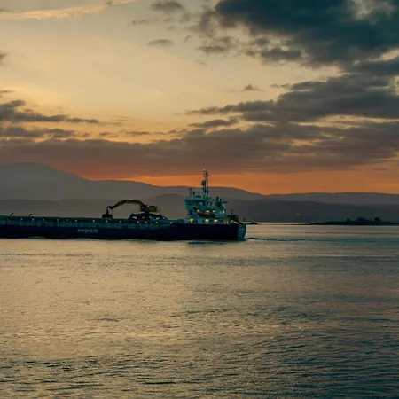 Apartment Prime Qawra With Balcony, Ac, Full Kitchen & Wifi By 360 Estates