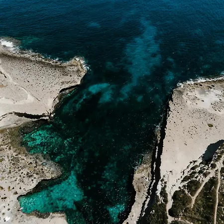 Prime Qawra With Balcony, Ac, Full Kitchen & Wifi By 360 Estates St. Paul's Bay