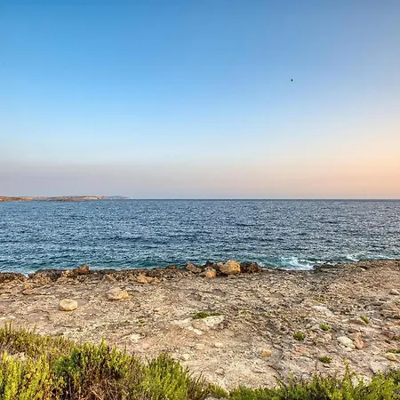 Prime Qawra With Balcony, Ac, Full Kitchen & Wifi By 360 Estates Apartman