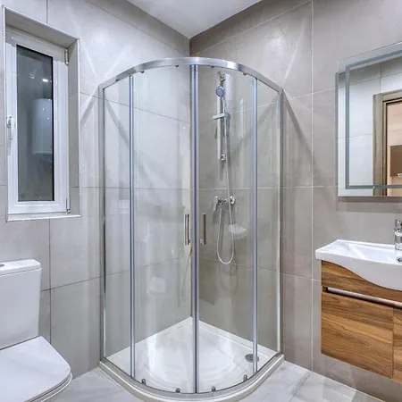 Prime Qawra With Balcony, Ac, Full Kitchen & Wifi By 360 Estates *