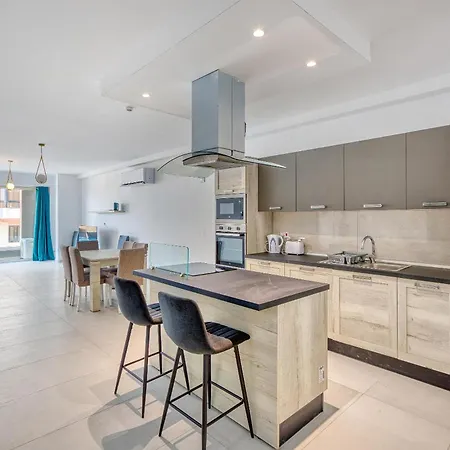 Prime Qawra With Balcony, Ac, Full Kitchen & Wifi By 360 Estates